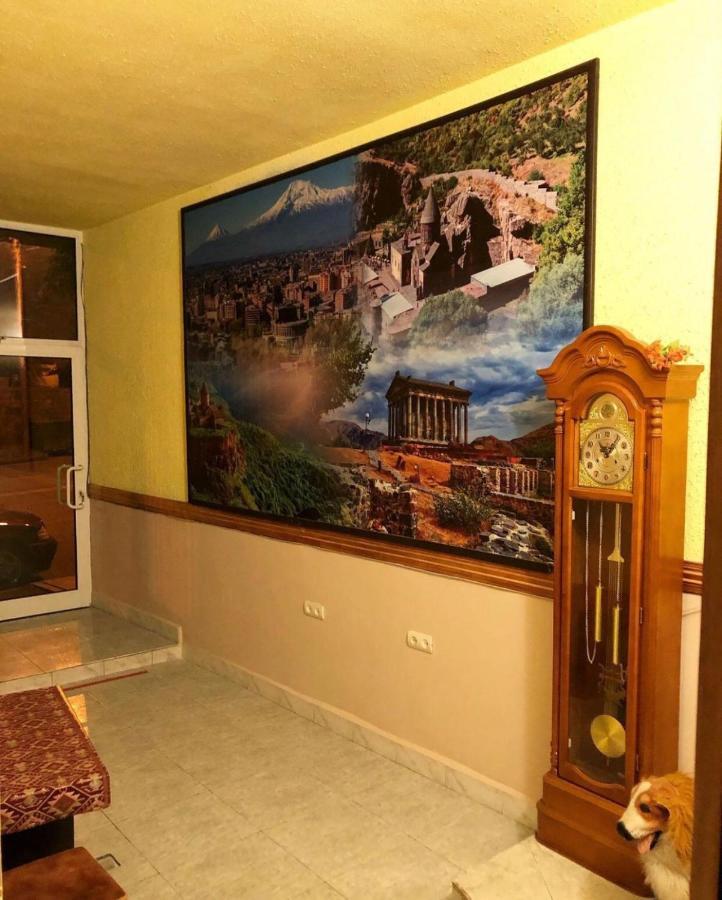 Citrus Guest House Yerevan Bagian luar foto
