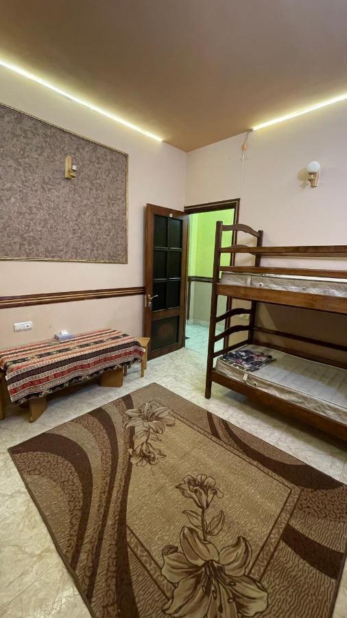Citrus Guest House Yerevan Bagian luar foto
