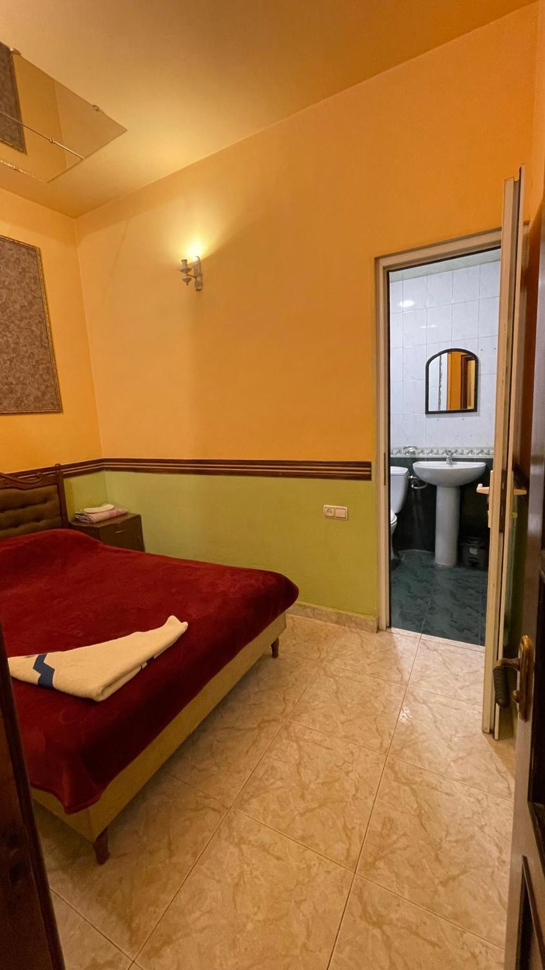 Citrus Guest House Yerevan Bagian luar foto